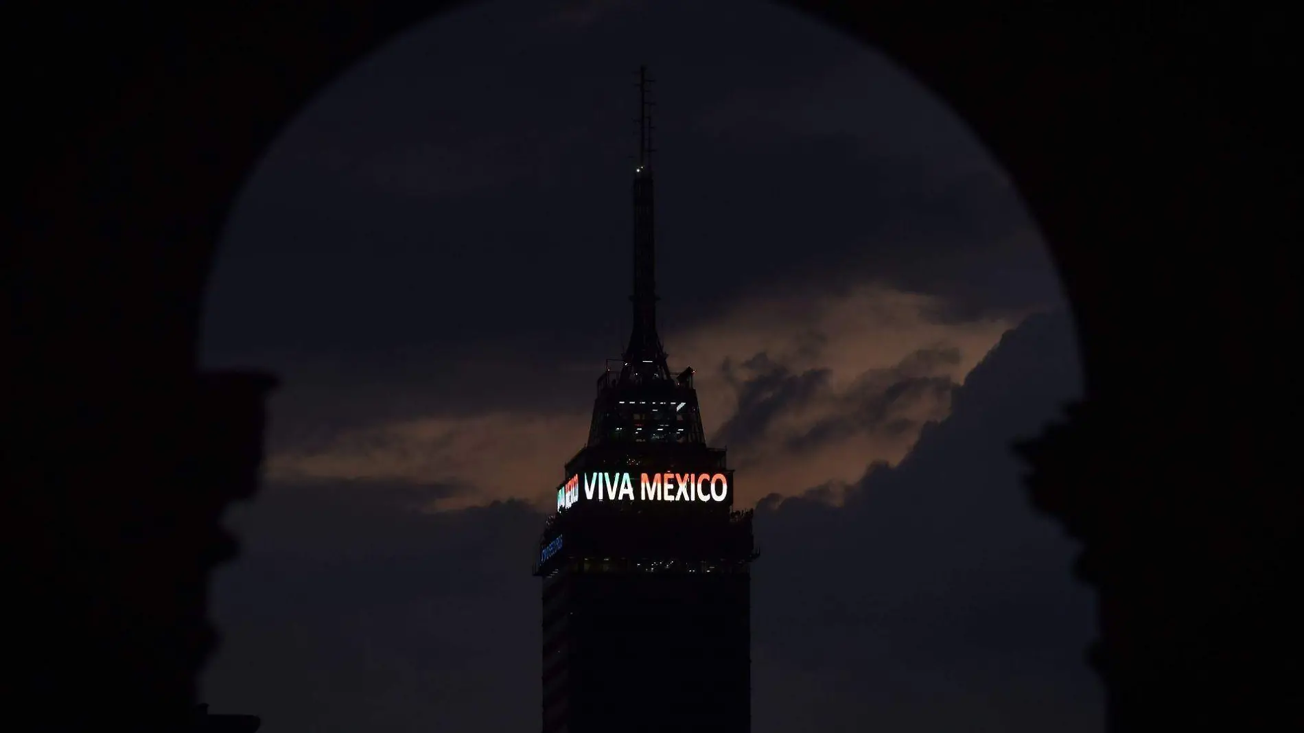 Torre Latino cumple 65 años, qué tanto sabes de este rascacielos a prueba de sismos