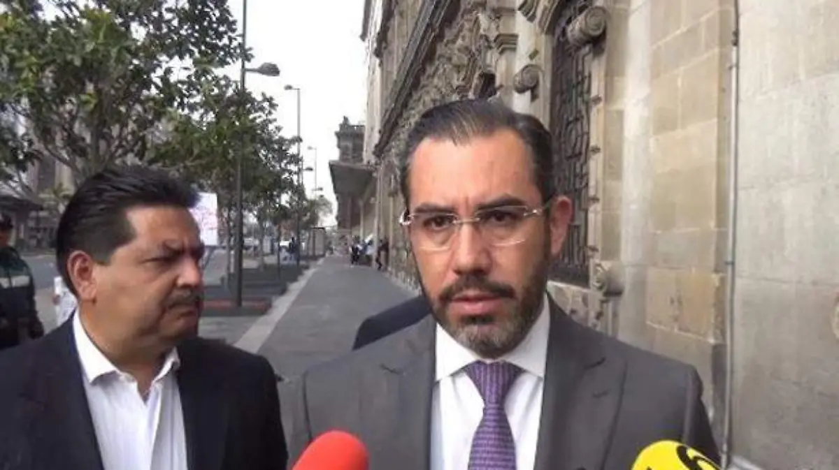 AGRESOR-POLICÍA-MARATÓN-CDMX