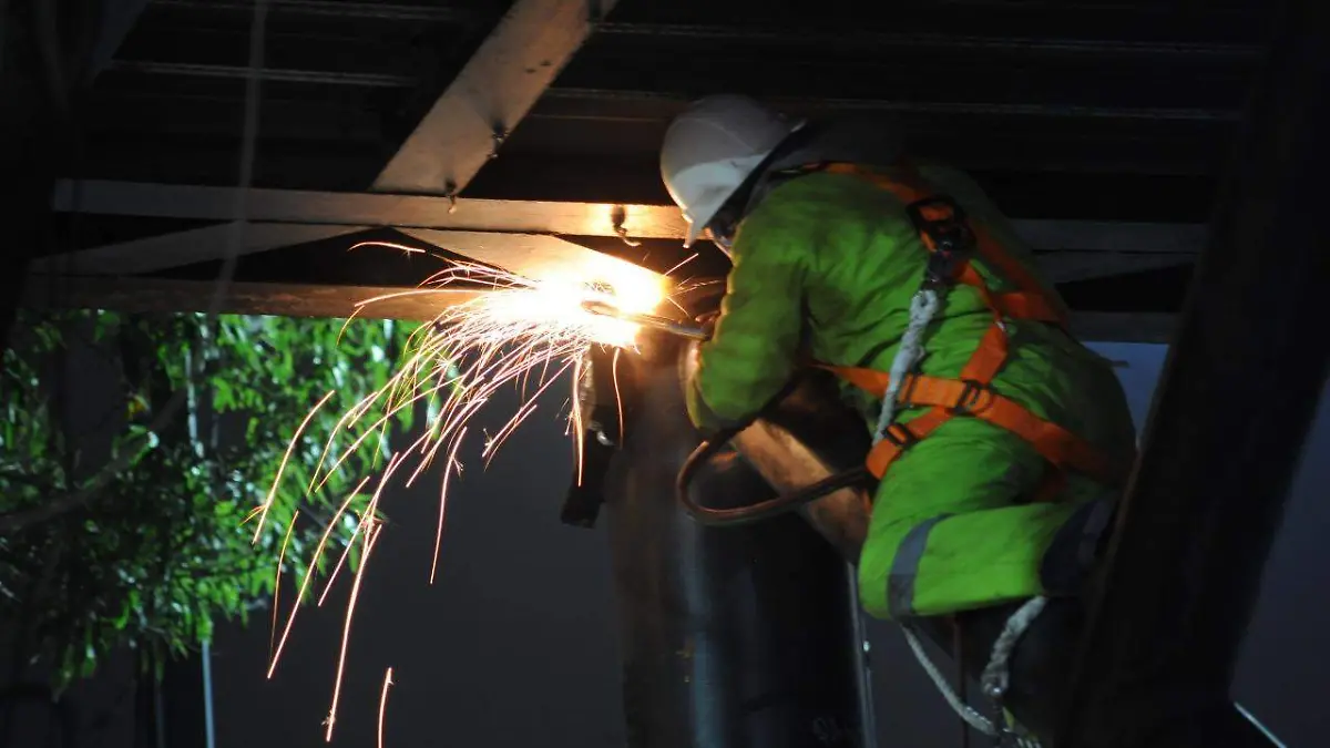 puente peatonal en Avenida Chapultepec (3)