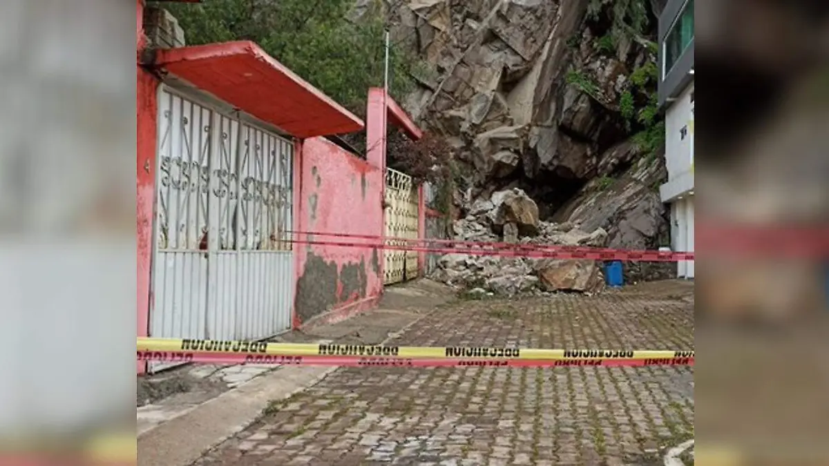 derrumbe tulpetlac @QuePocaMadreMex(1)