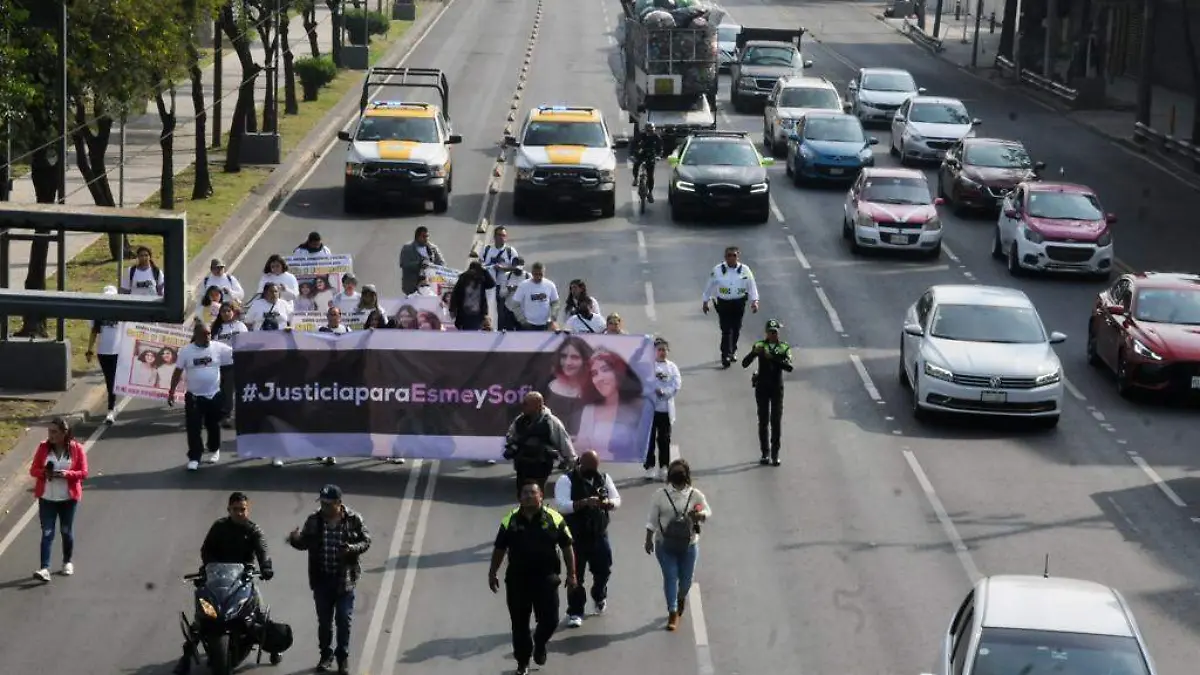 marcha hermanas Aracely Martínez Ovaciones.3