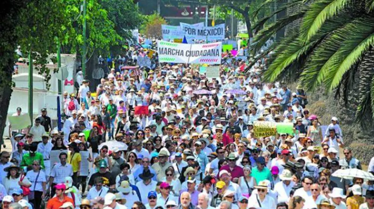 marcha-vs-amlo