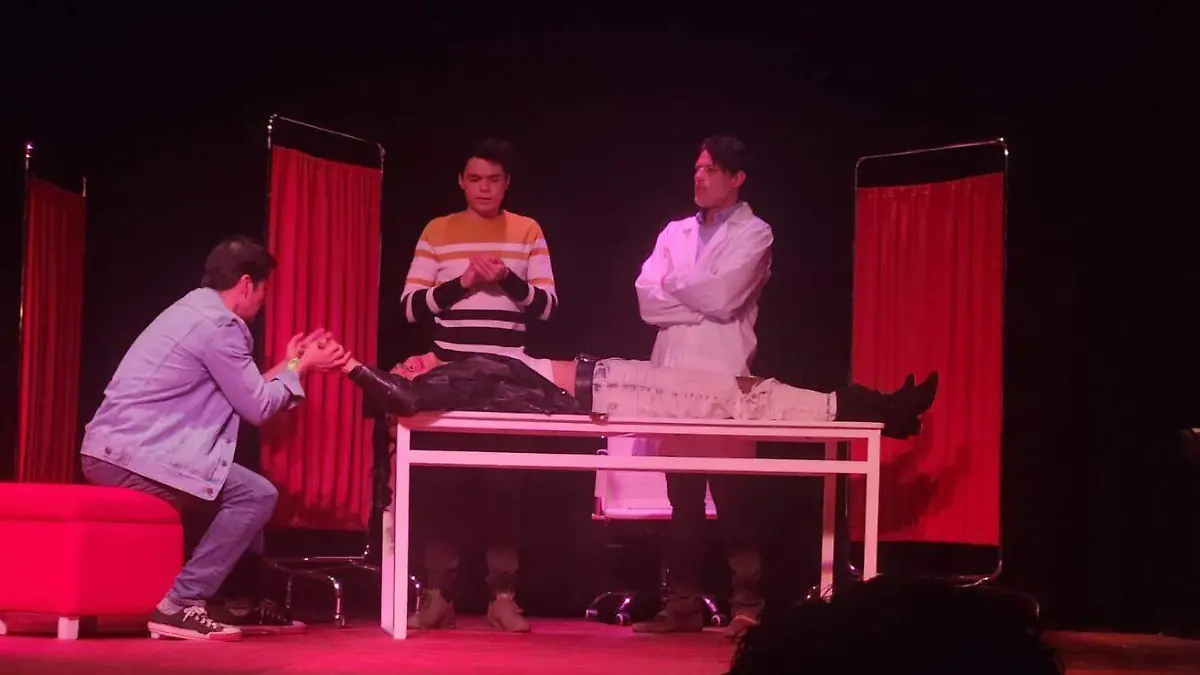 Obra de teatro expuestos