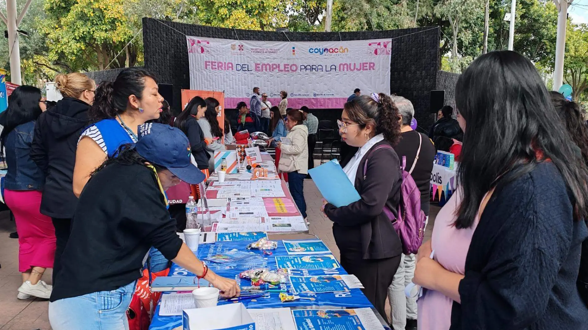 Inauguran Feria del Empleo para la Mujer en Coyoacán-int2