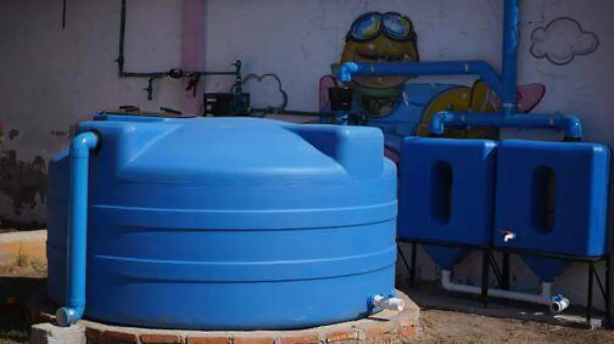 Inauguran en Neza sistema de captación de agua pluvial en escuelas del DIF