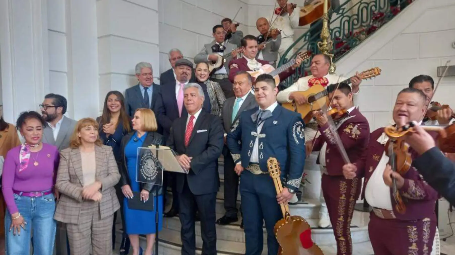 Buscan instaurar el Día del Mariachi