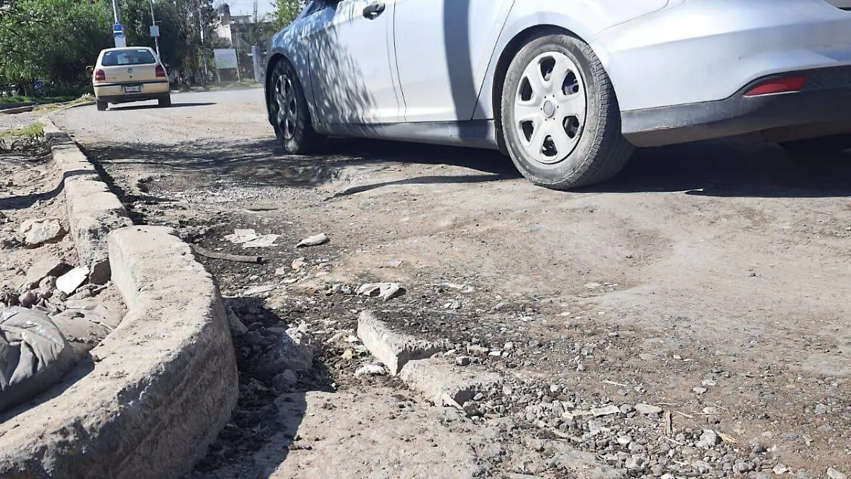 Infraestructura vial devastada: más de 12 mil 420 calles de Ecatepec tienen baches 5