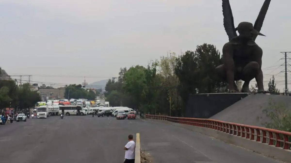 Bloqueo en la carretera México Pachuca