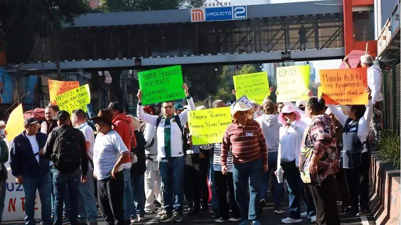 Locatarios de mercados inician manifestación en Tlalpan y Viaducto