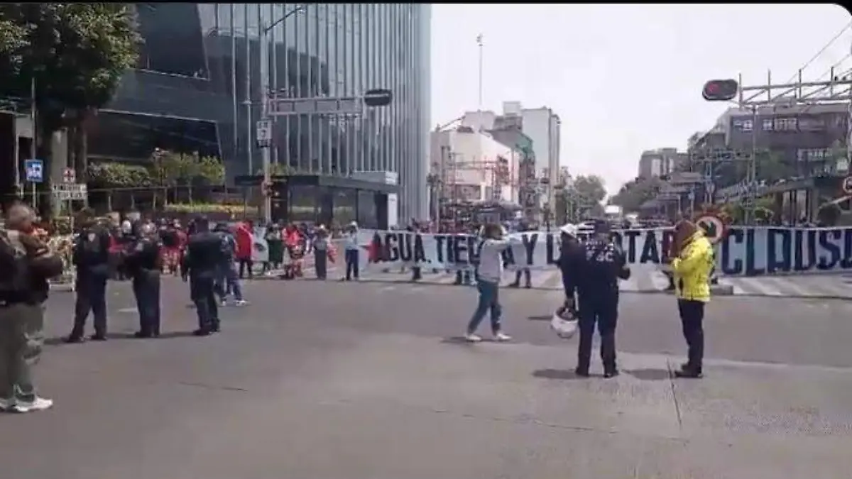 BLOQUEO INSURGENTES SUR1