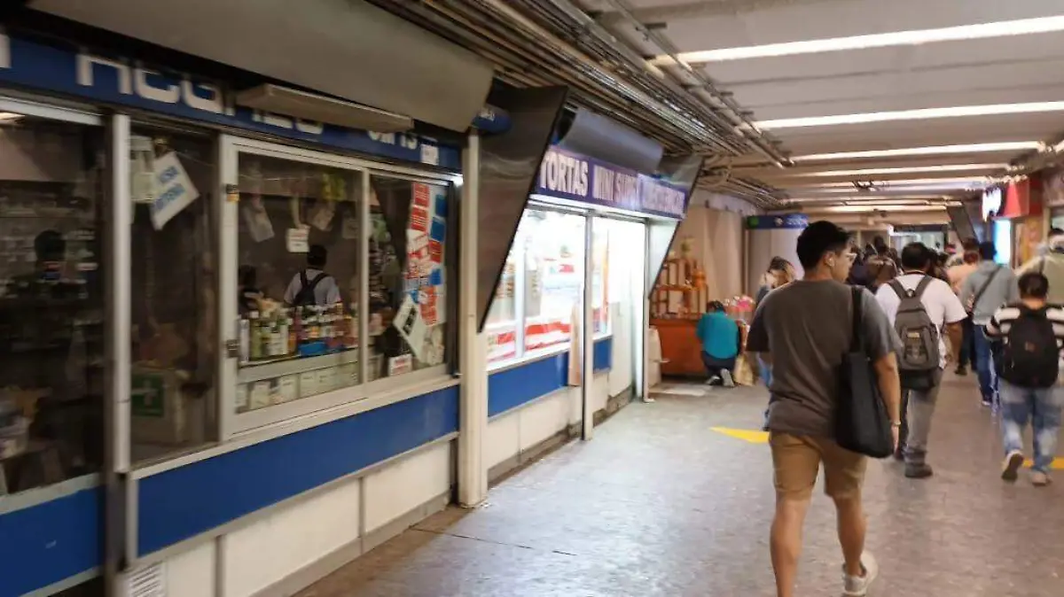 comerciantes metro zocalo DAVID DEOLARTE