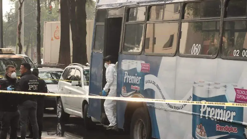 Mueren dos personas dentro de un autobús de transporte público