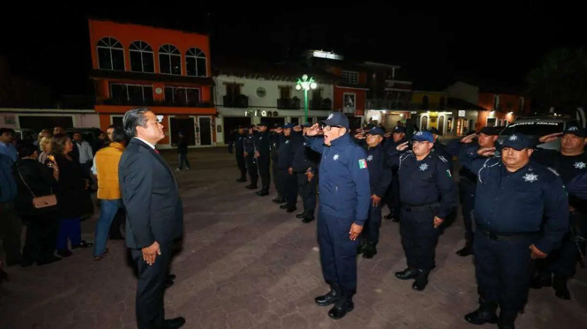 Hacen cambio de mando en Chignahuapan en calma