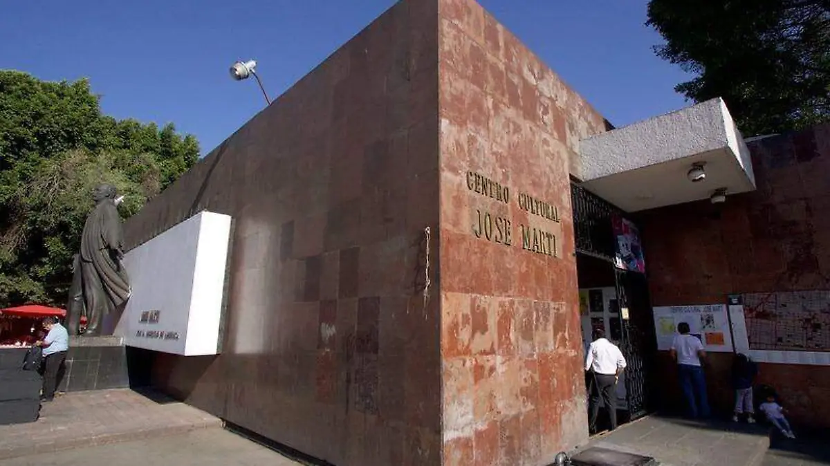 Centro Cultural José Martí  (1)