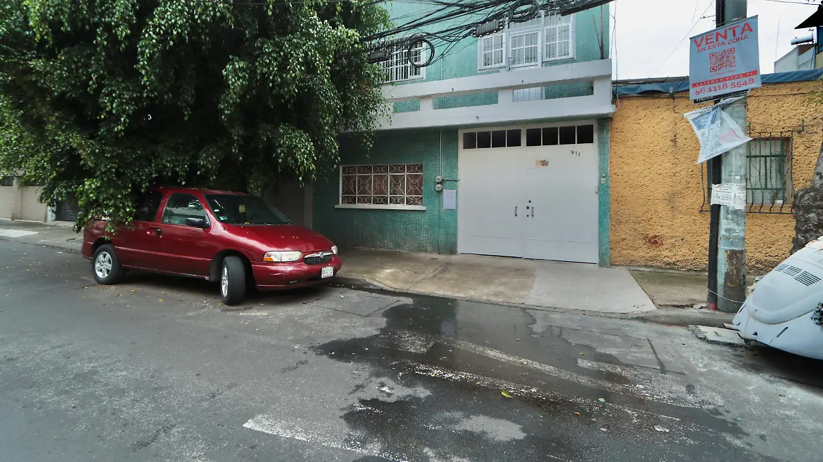 fuga de agua portales GUILLERMO PANTOJA.3