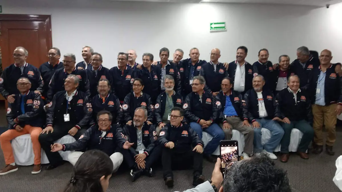 Vietnamitas P9 UNAM re
