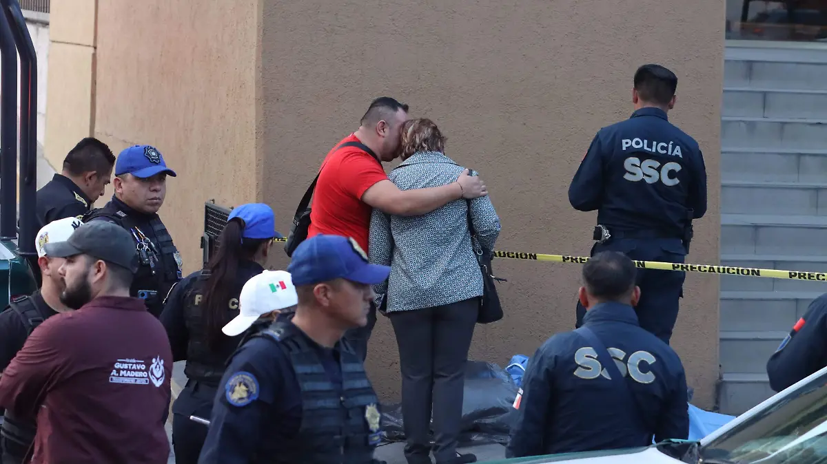 mujer nueva industrial JOSE MELTON