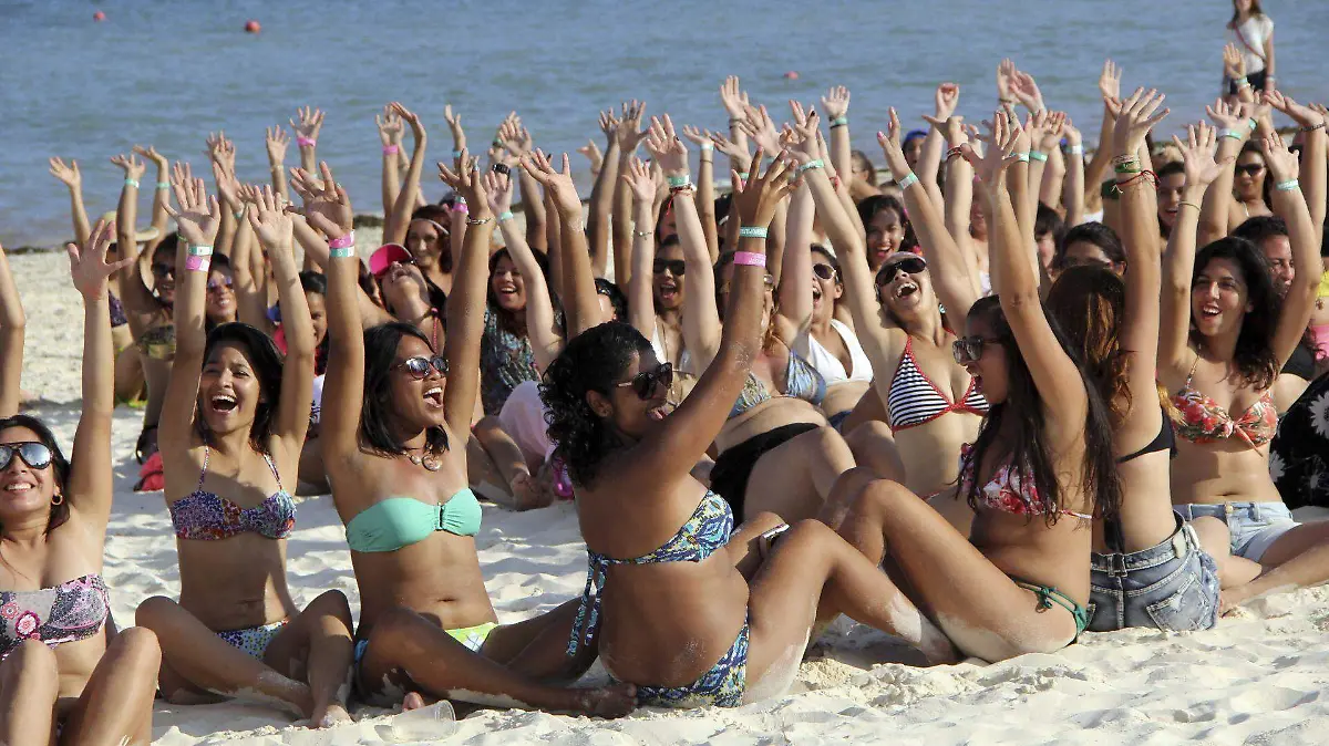 427507_Bikini Bash_web (1)