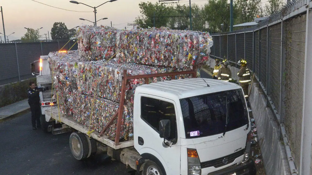 493333_Volcadura Camion PET_web