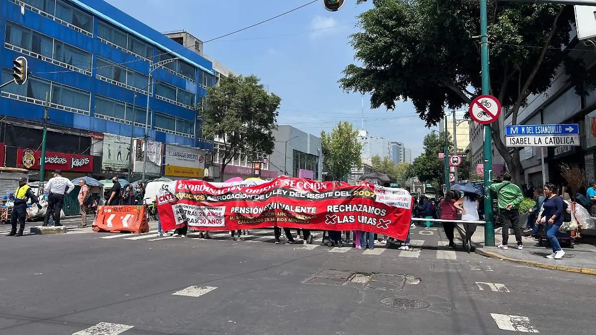 CNTE BLOQUEO1