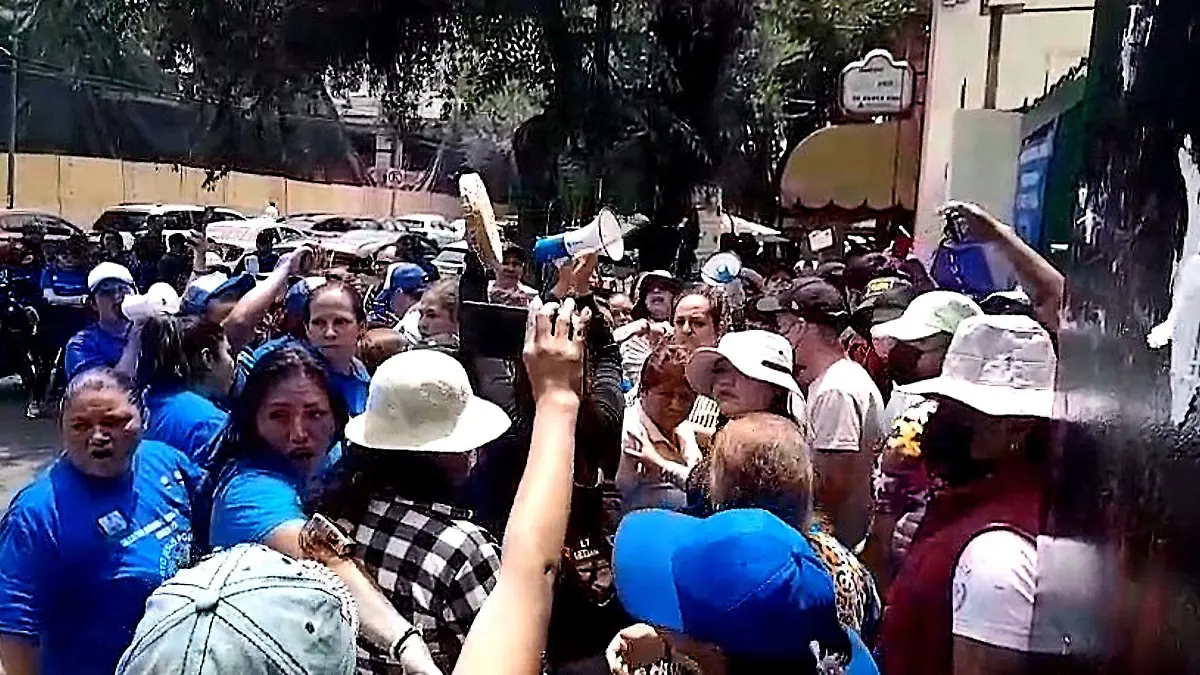 enfrentamiento juzgados ESCARLET ROMERO 