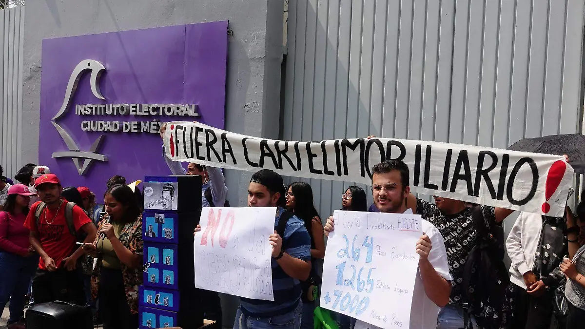 977892_Protesta IECM cartel inmobiliario_web