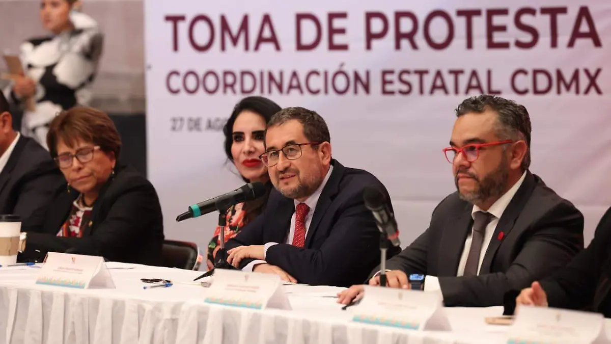 fernando mercadoA CORTESIAa