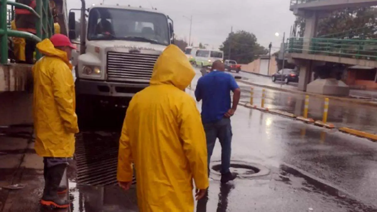 Lluvia de este martes deja severas inundaciones en Ecatepec; ¿Qué avenidas están afectadas?