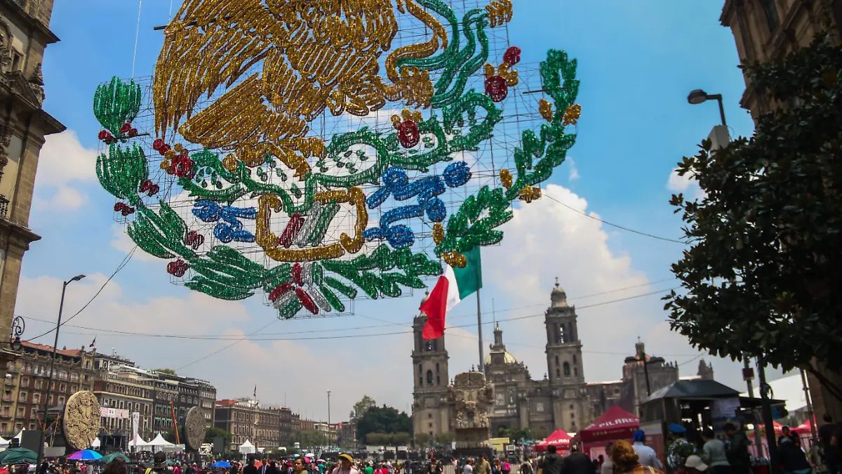 1045336_Adornos Patrios en el Zócalo_impreso
