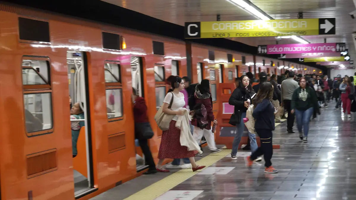 metro aniversario CORTESIAA