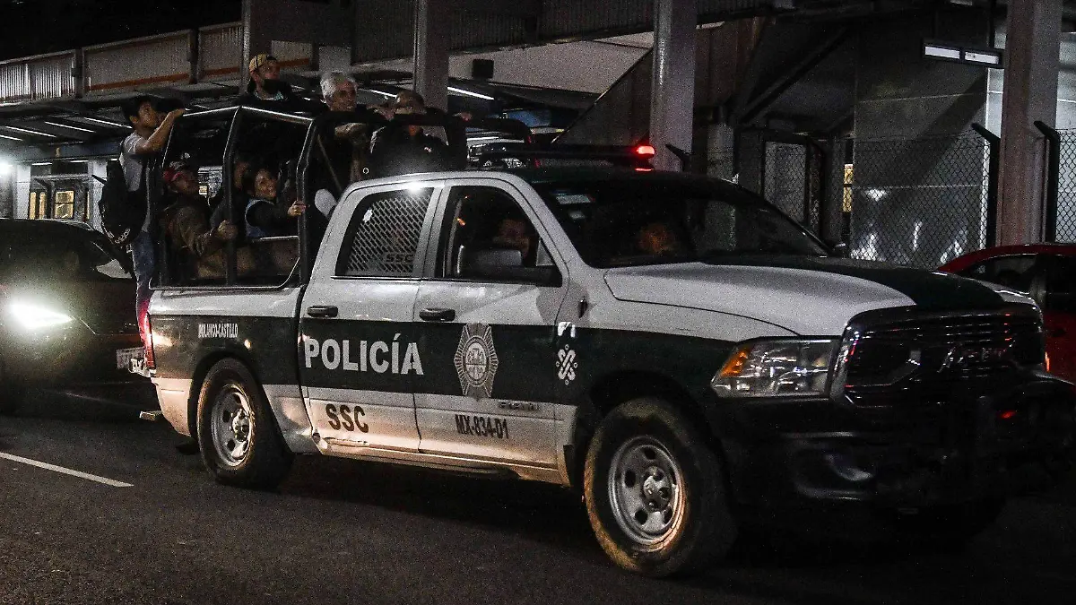 1043538_Afectados Línea 2 Xola_web