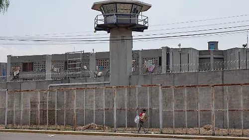 875300_Netzai Sandoval Santa Martha Acatitla_web