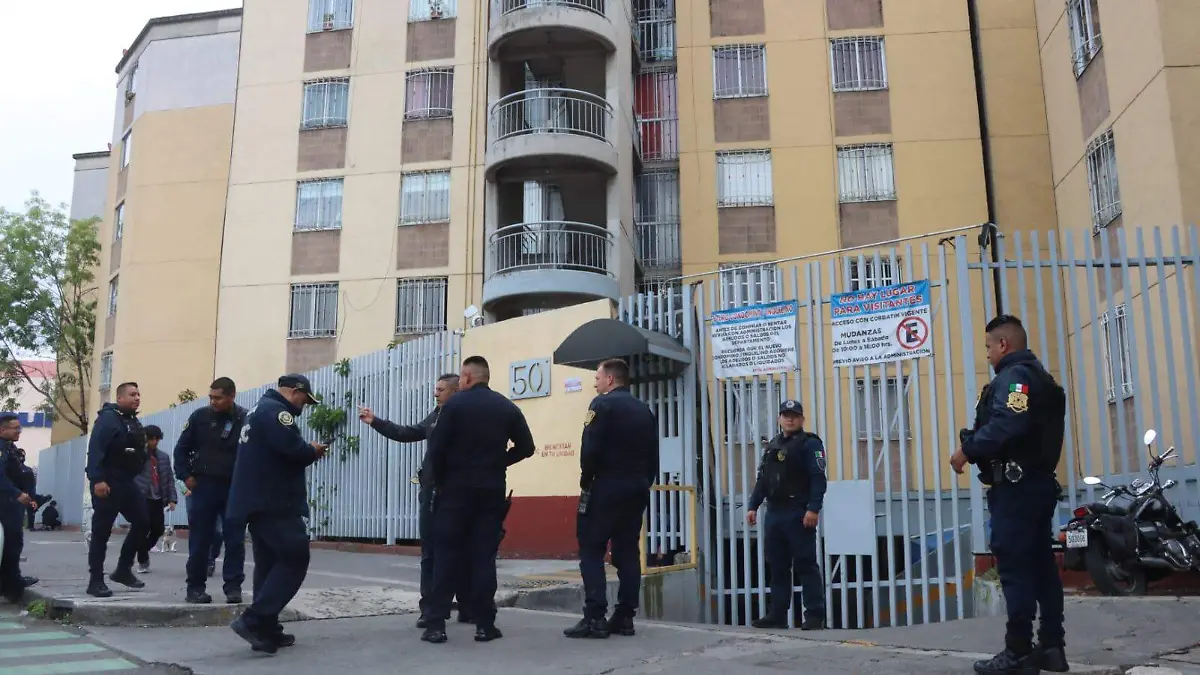 CAE HOMBRE4