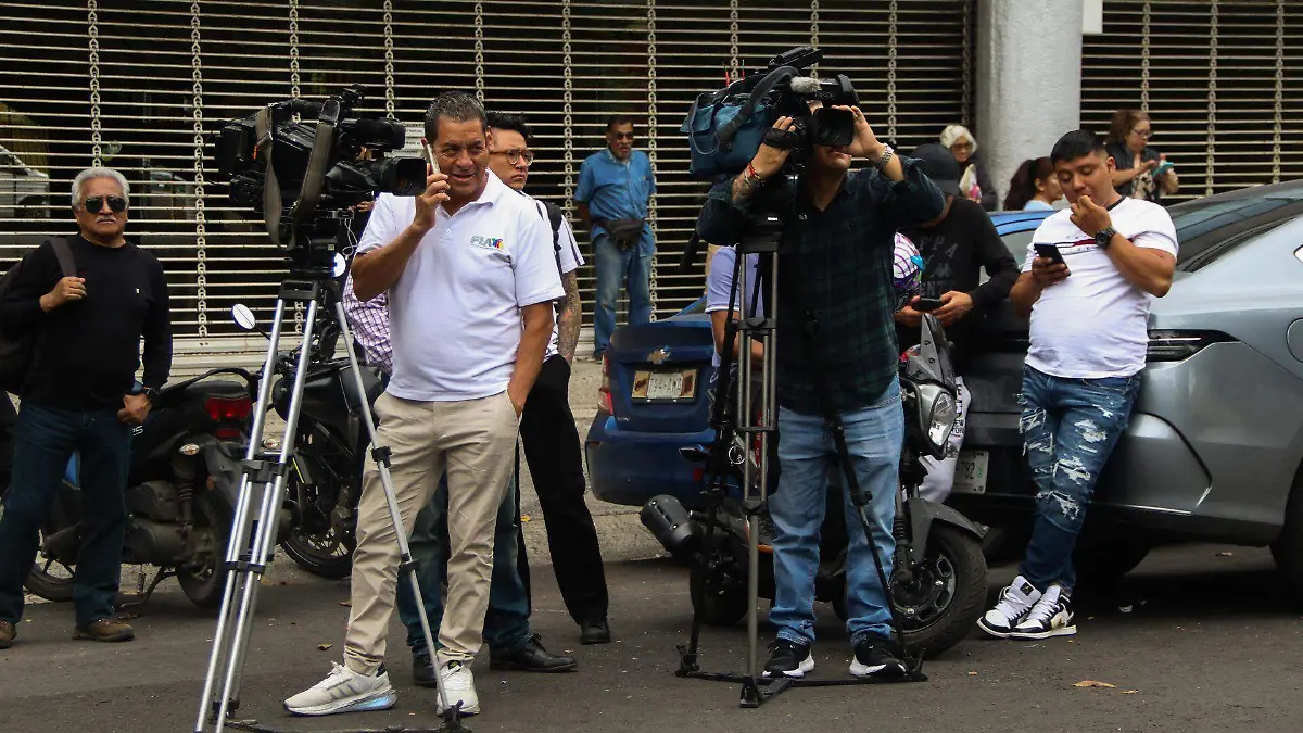 1041649_Policías audiencia Lady Racista_web