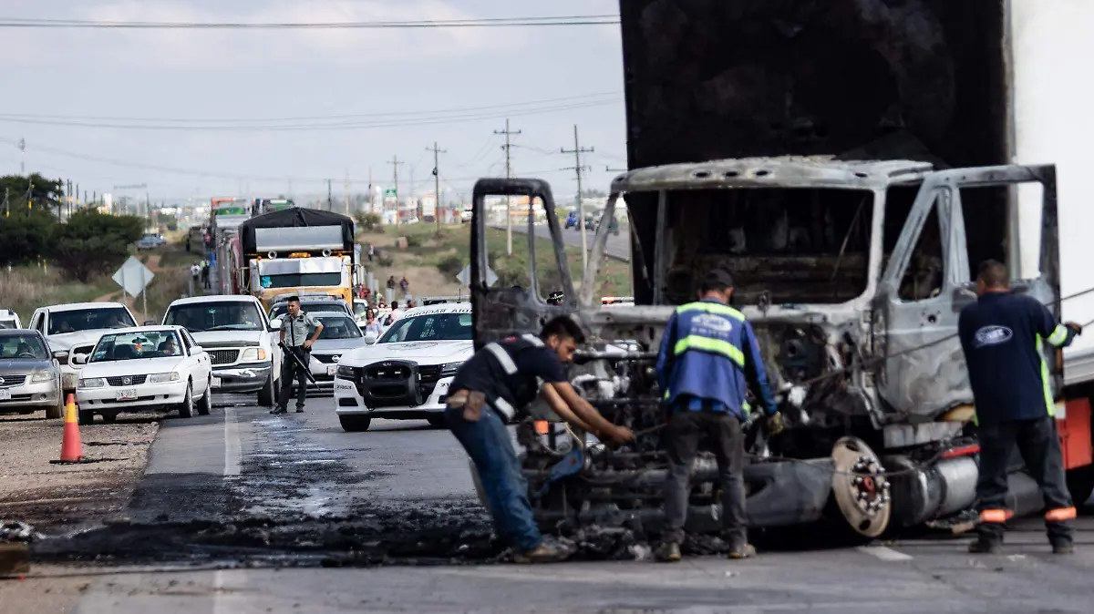 890812_Bloqueos y quema de automóviles Zacatecas_web