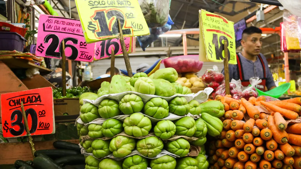 1028803_Jitomate se mantiene en 20 kilo_impreso