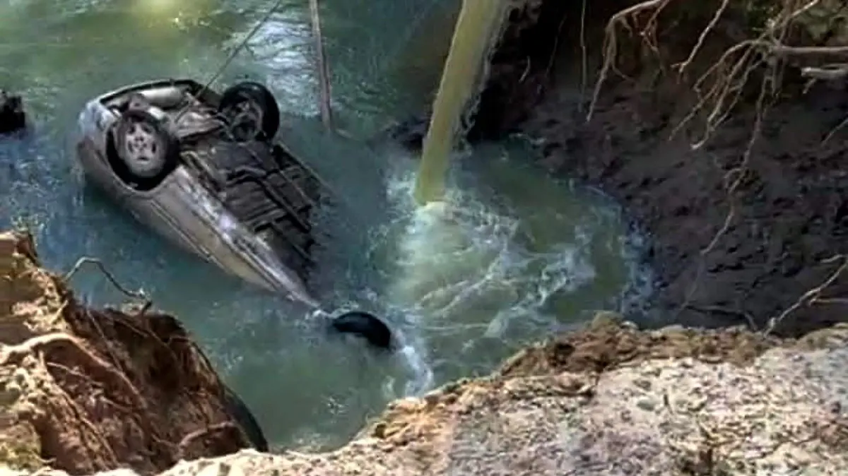 auto rio cuautitlan izcalli CORTESIA