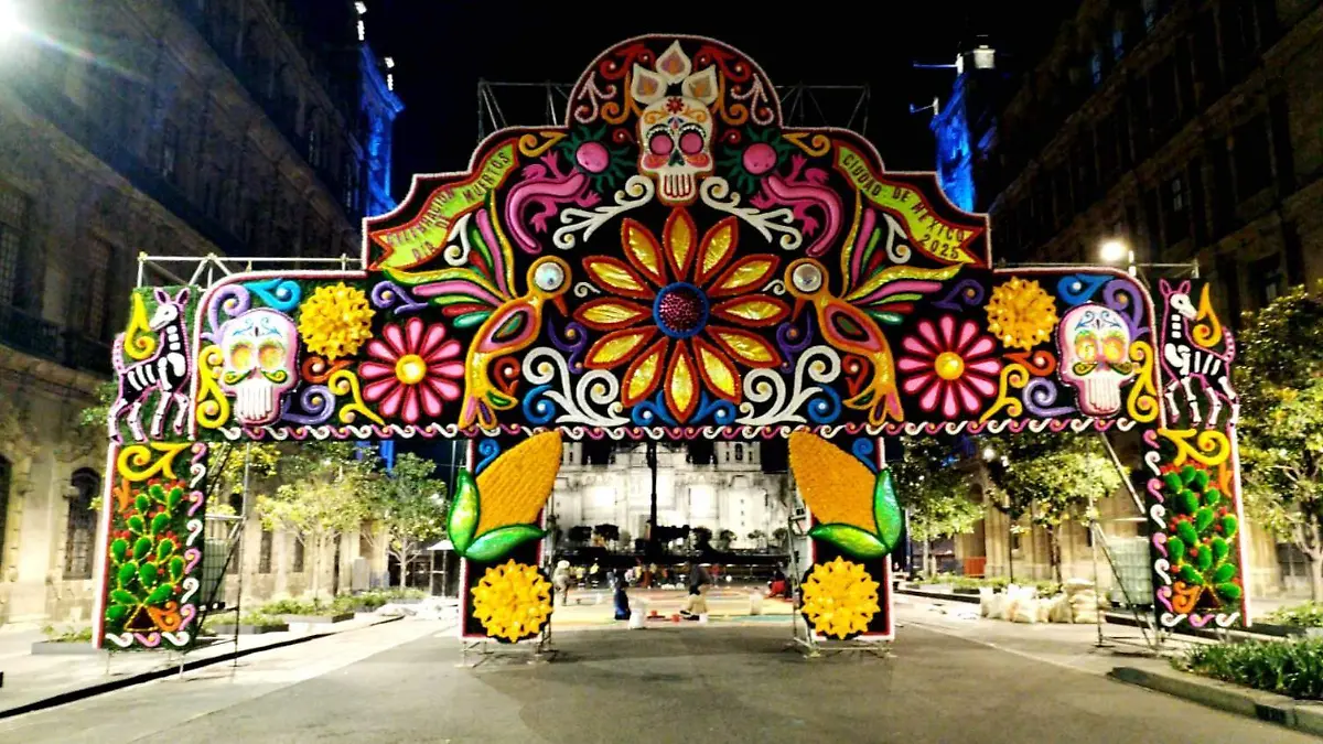 dia de muertos zocalo AURELIO SANCHEZ.1