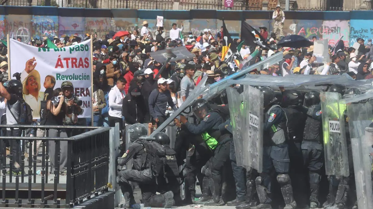 vandalismo zocalo marcha generacion z LUIS BARRERA.4