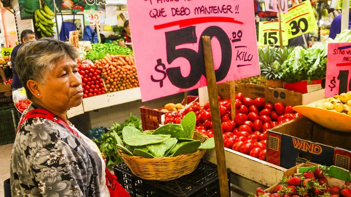 1028798_Jitomate se mantiene en 20 kilo_web