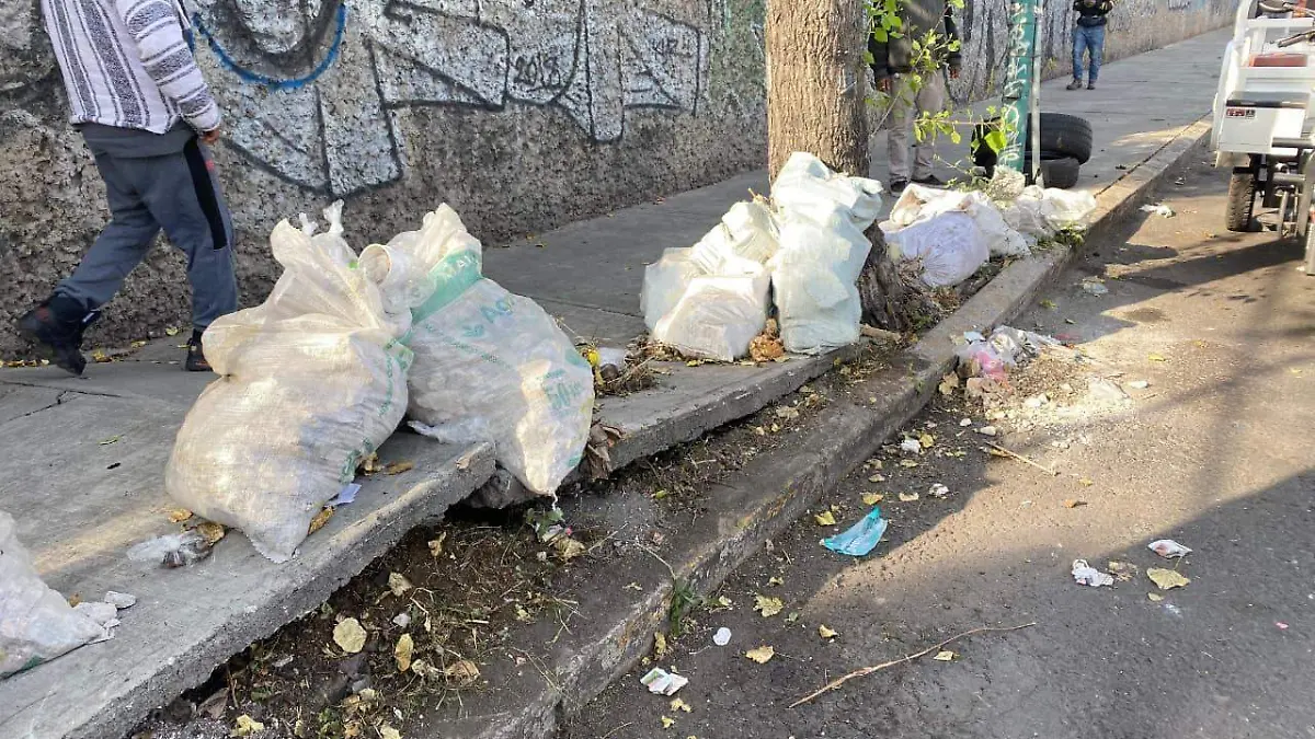 Basura en iztacalco  (1)