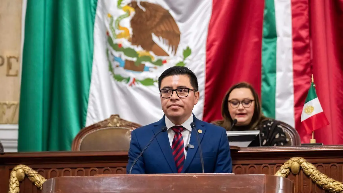 Diputado Alberto Venegas Arenas cortesía bancada de Morena en el Congreso de la Ciudad de Mx