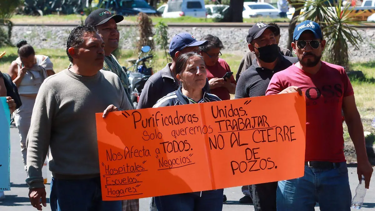 1054123_Bloqueo Piperos Avenida Central_web
