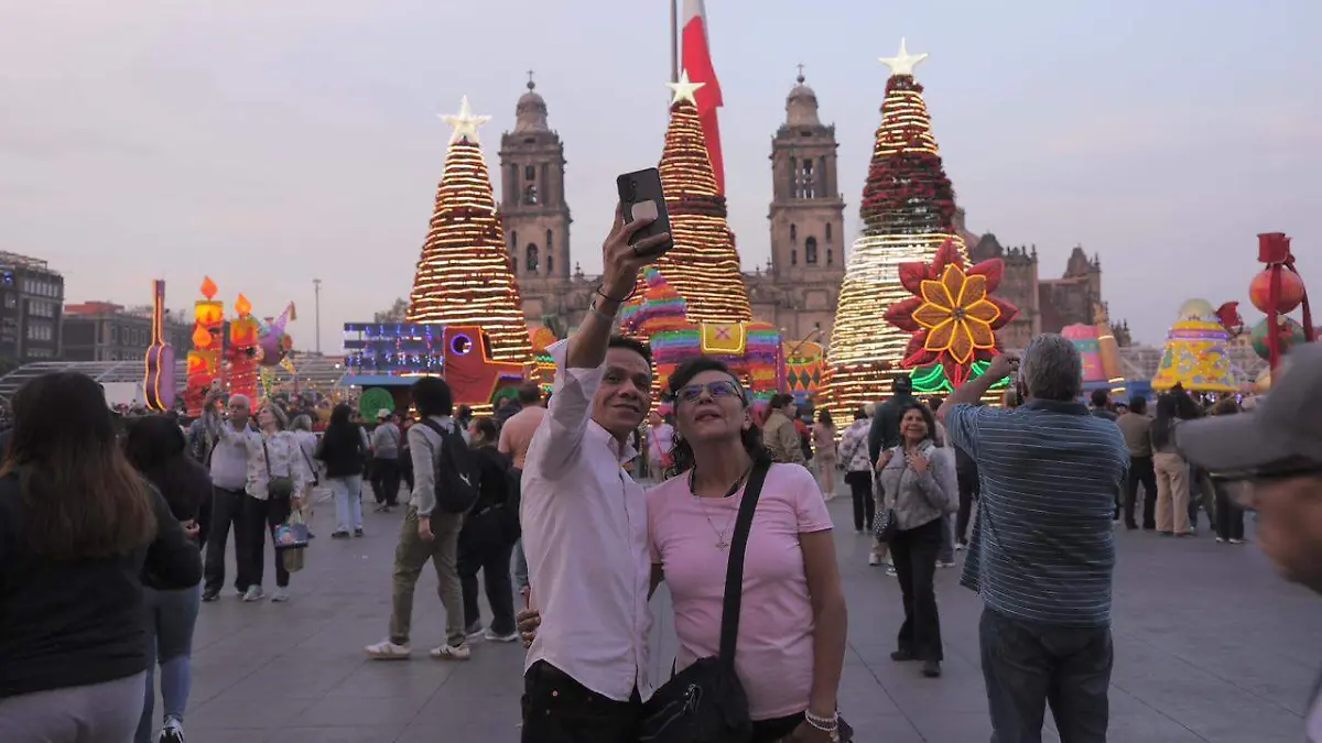 LUCES ZOCALO1