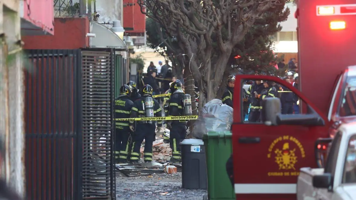 explosion paseos de taxqueña LUIS BARRERA.6