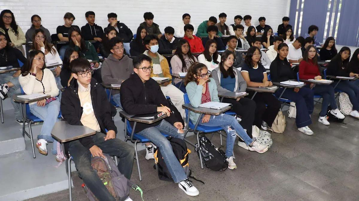 1045787_Regreso Prepa 8_web