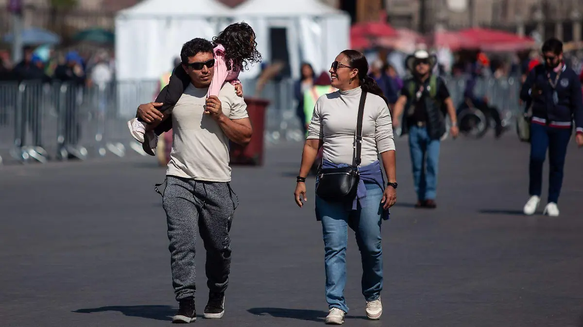 1063324_Vida cotidiana Reyes Magos Zócalo_web