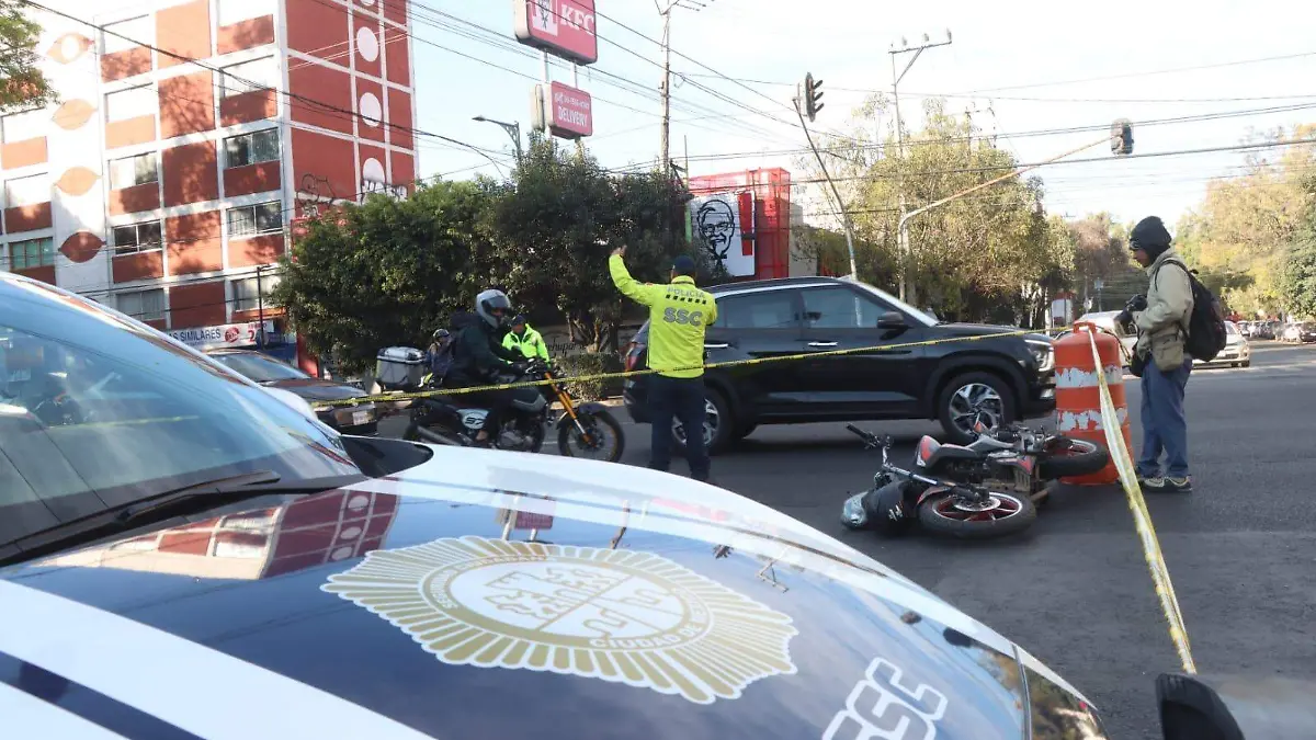 choque moto y pipa coyoacan LUIS BARRERA