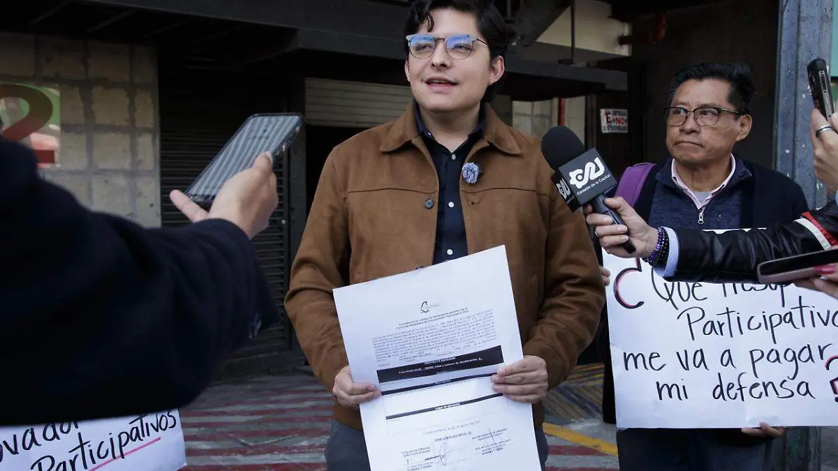 Diputado Paulo Emilio García González, de la chamarra color café, cortesía bancada de Morena en el Congreso de la Ciudad de México1