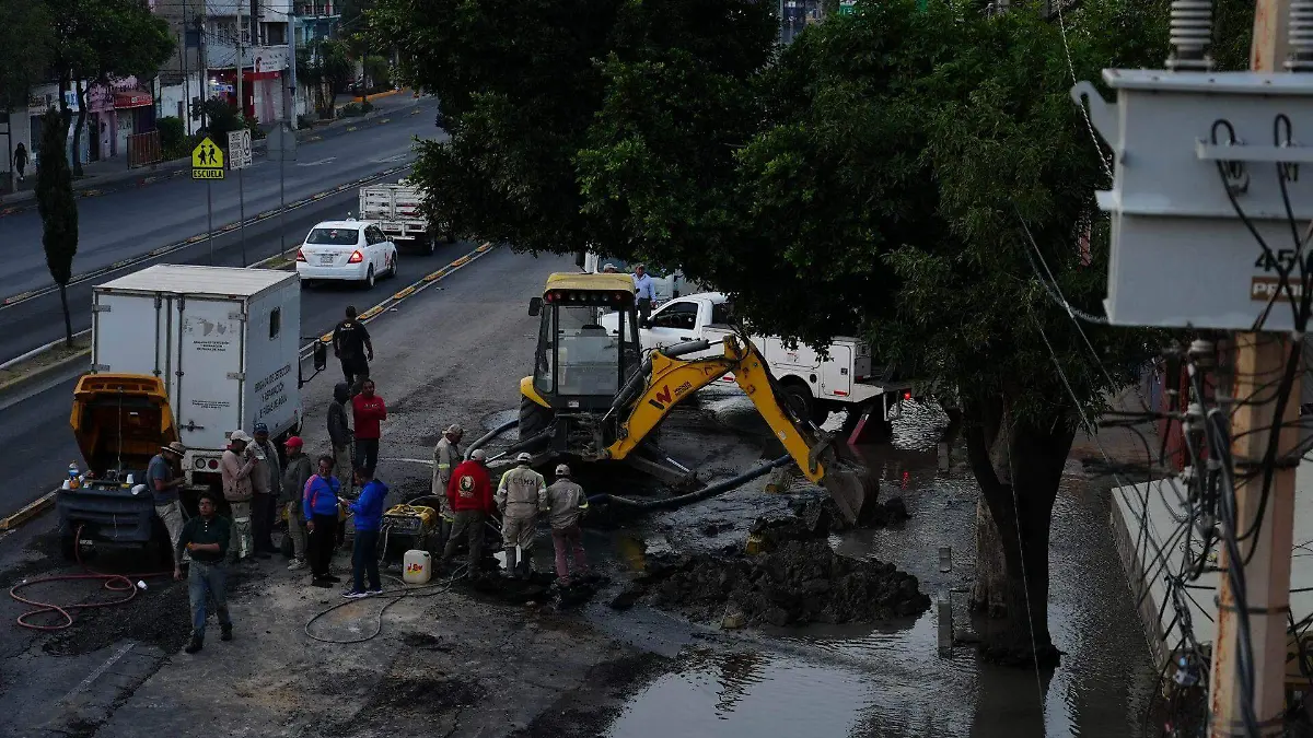 1031705_Eduardo Molina Fuga de Agua_web